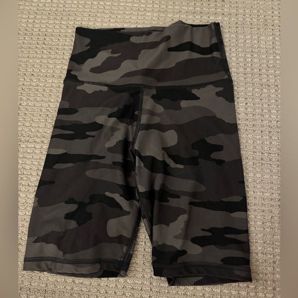 Aerie Biker Camo Shorts - Picture 6 of 6